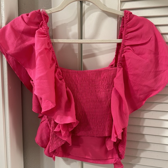 PINK RUFFLE TOP - Picture 2 of 2